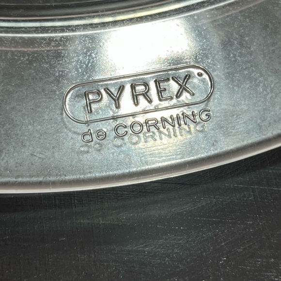 Pyrex france Clear Glass Dish with Lid - Picture 6 of 7